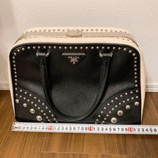 PRADA Available in PRADA line, cowhide and sheepskin. #QY74X6
