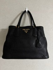 PRADA tote handbag, black leather, gold hardware #QY25YP
