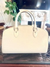 LOUIS VUITTON Pont Neuf PM Epi Ivory W23.5×H22×D8.5cm Bag #QYJYBK