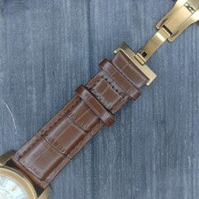 HUNTING WORLD Watch, Swiss Made, Limited Edition (5000 pieces worldwide) #QYA37A