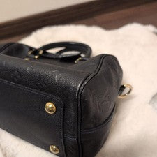 LOUIS VUITTON Embossed Logo Handbag Black Leather W26xH20xD15cm Handbag #QYA477