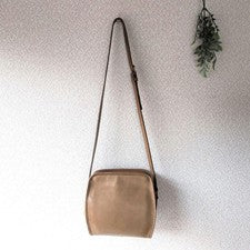 Old Coach USA Glovetanned Leather Square Shoulder Bag, Camel #QYL8KX