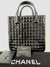 CHANEL Chocolate Bar Patent Leather Black Enamel Handbag #QY68JK