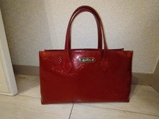 LOUIS VUITTON Vernis Red Handbag #QYL241
