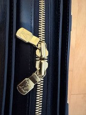 Louis Vuitton Epi Leather Handbag, Black #QYIHQB