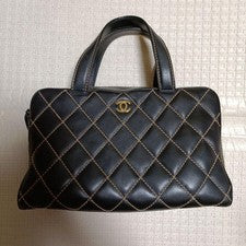 CHANEL Black Quilted Handbag #QY0NWX