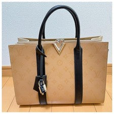 LOUIS VUITTON Very Tote 2-Way Bag W30cm #QYG3MR