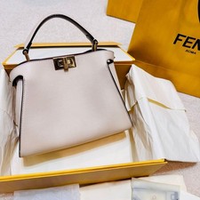 FENDI Peekaboo Essentially #QY13ZX