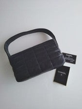 CHANEL Black Leather Handbag withGuarantee Card Classic Hawaii 25x15cm Mod #QY5TJH