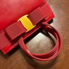 FERRAGAMO Vara handbag, red Women #QYFFTT