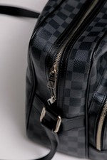 LOUIS VUITTON Damier Graphite Shoulder Bag 831 Black #QY12Z3