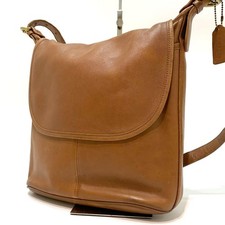 Old Coach Shoulder Bag, Flap, Glovetanned Leather, Brown #QYI0QB