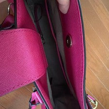 MICHAEL KORS Pink Leather Handbag with Shoulder Strap Logo Plate #QYH5Y7