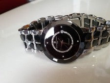 Black, high-quality material, with 4 diamonds, unisex. #QY6W18