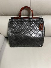 CHANEL quilted handbag #QY9O6N