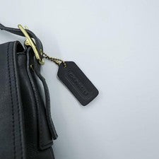 COACH Classic Old Coach Shoulder Bag, Glovetanned Leather, Black #QY1IO0