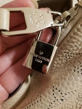 LOUIS VUITTON Selene White Mahina Leather Handbag #QYKTCT