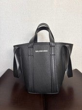 BALENCIAGA Everyday XS North-South Tote #QYI1IR