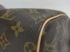 LOUIS VUITTON Monogram Handbag, Size 25 #QYACC9