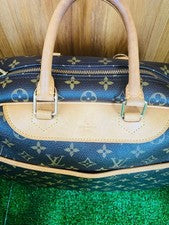 Louis Vuitton handbag, navy brown #QYEDGG