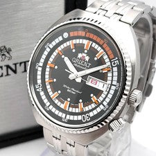 Orient Neo Classic Sports Day-Date watch, with extra links, wound. #QY2L3V