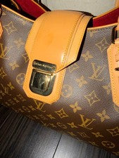 Louis Vuitton Monogram Greet Handbag #QY1ICU