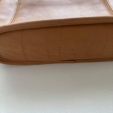 COACH Old Coach Shoulder Bag, Glovetanned Leather, Beige, USA #QY3NTZ