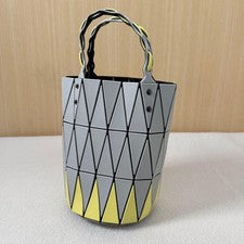 BAOBAO ISSEYMIYAKE BaoBao Bucket Handbag #QY5M3O