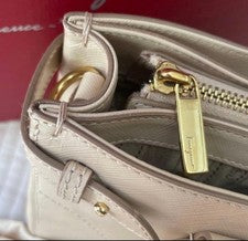 FERRAGAMO subtle light pink bag, with box. #QYIGOS